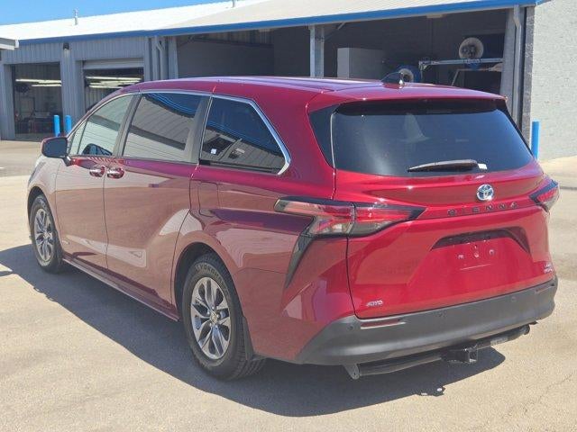 2021 Toyota Sienna XLE