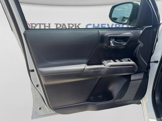 2020 Toyota Tacoma 4WD SR5