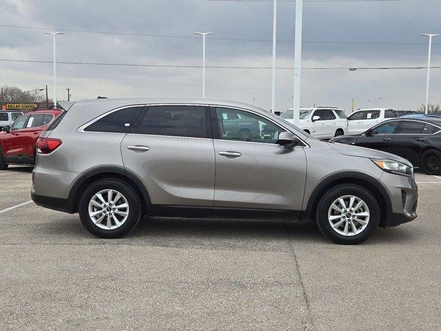 Used 2019 Kia Sorento LX with VIN 5XYPG4A53KG477594 for sale in Castroville, TX
