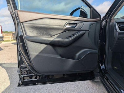 2023 Nissan Rogue SL FWD