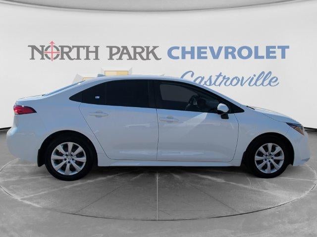 Used 2022 Toyota Corolla LE with VIN JTDEPMAE9N3027254 for sale in Castroville, TX