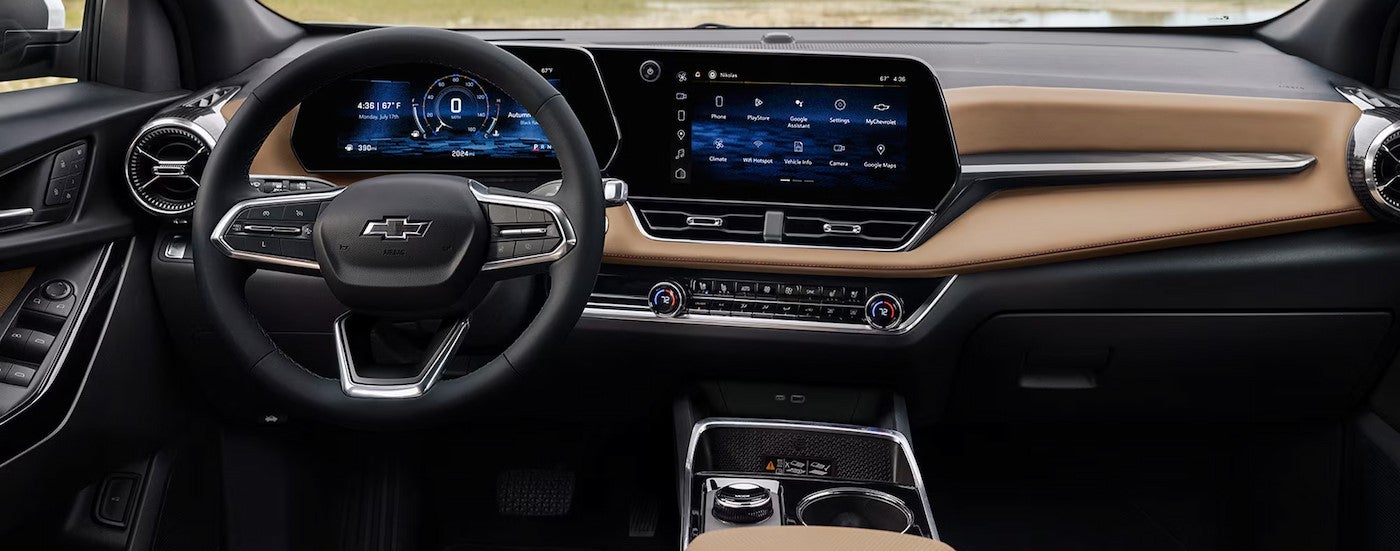 The black and tan dash in a 2026 Chevy Equinox.